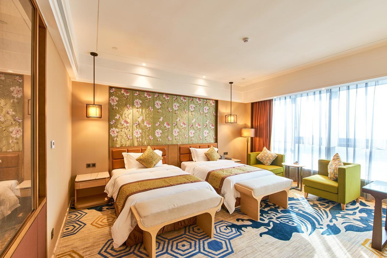 Zhongshan Guzhen Huayu Landmark Hotel Exterior photo